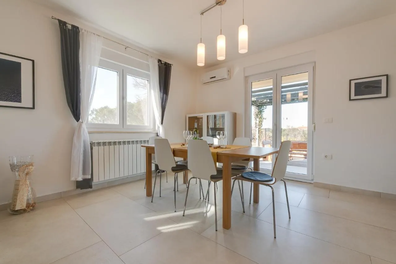 **** Vendégház Villa Cera Póla Horvátország