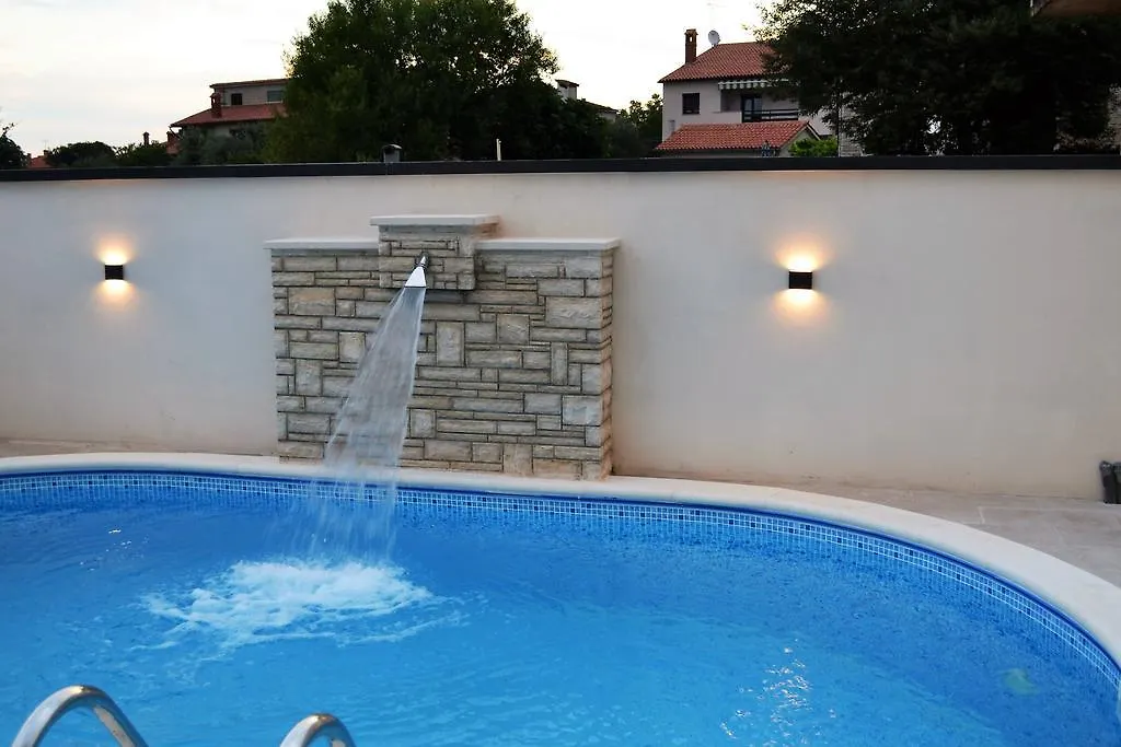 Vendégház Villa Cera Póla